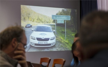 Rendőrautót formázó táblát loptak el Zalában